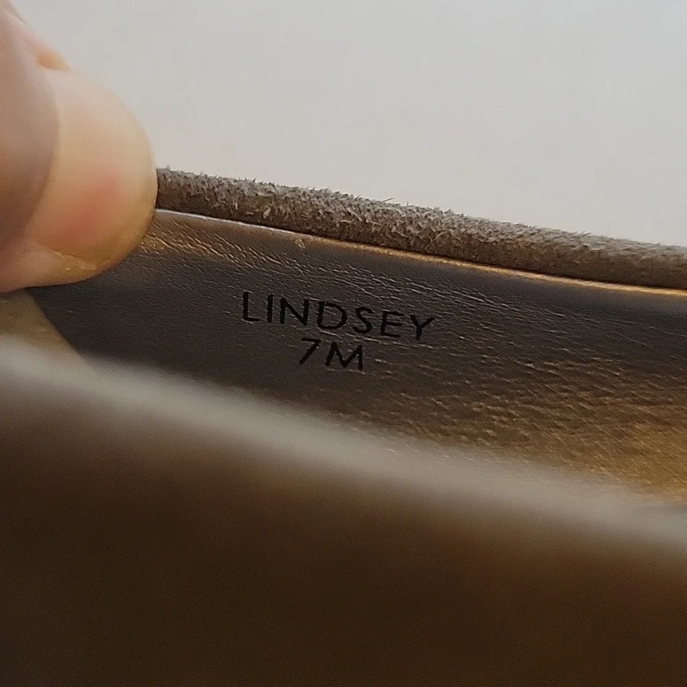 Tahari Lindsey Leather Suede Textured Open Toe Heels Size 7M - Picture 9 of 10